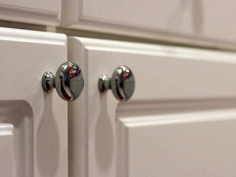 Bathroom Cabinet Knobs Placement