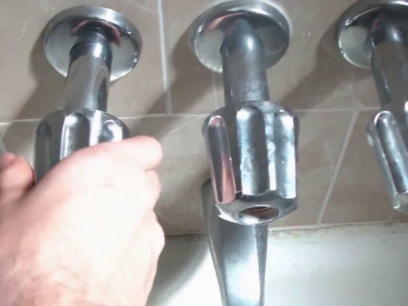 Bathroom Tub Faucet Dripping