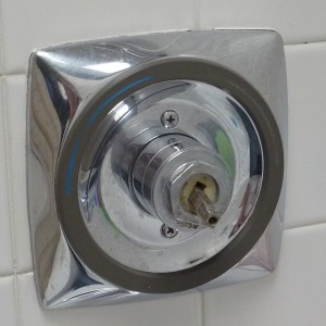 Bathroom Tub Faucet Leaking