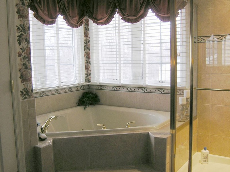 Bathroom Valance