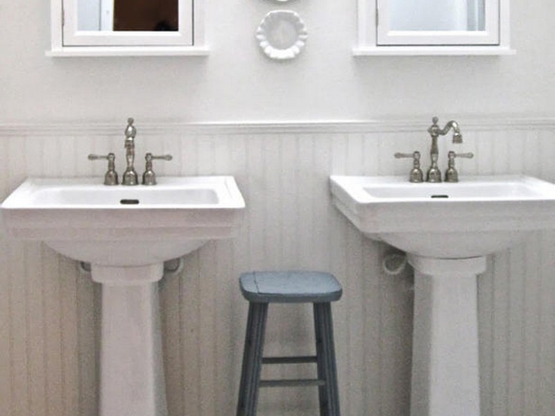 Bathroom With Pedestal Sink Pictures