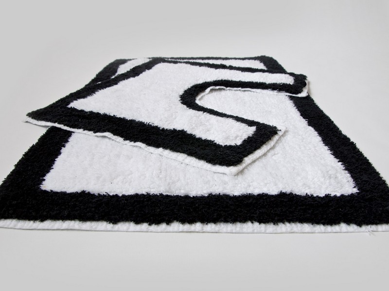 Black And White Bath Rug Set