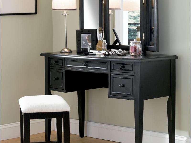Black Vanity Table With Lights