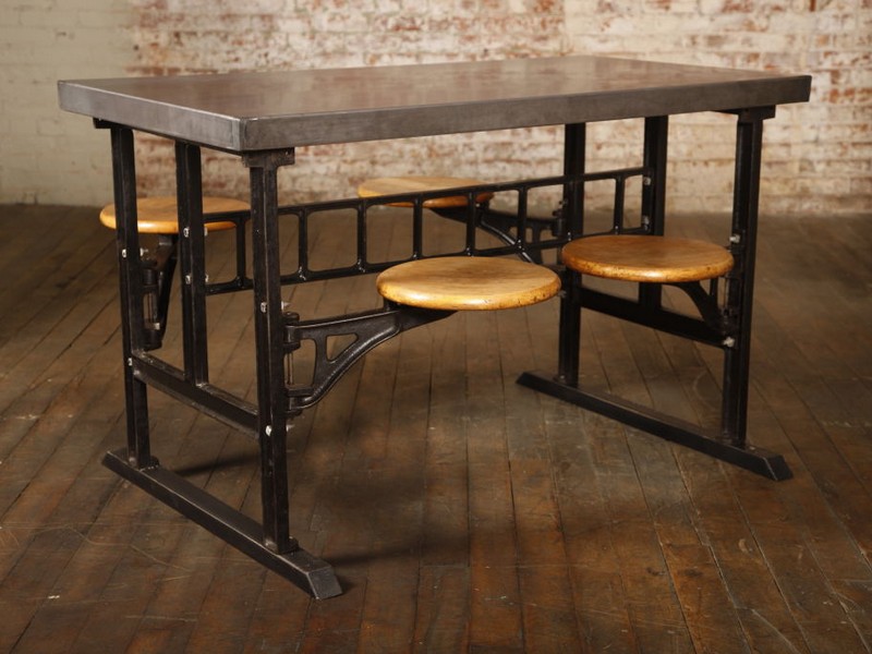 Breakfast Table With Stools Underneath