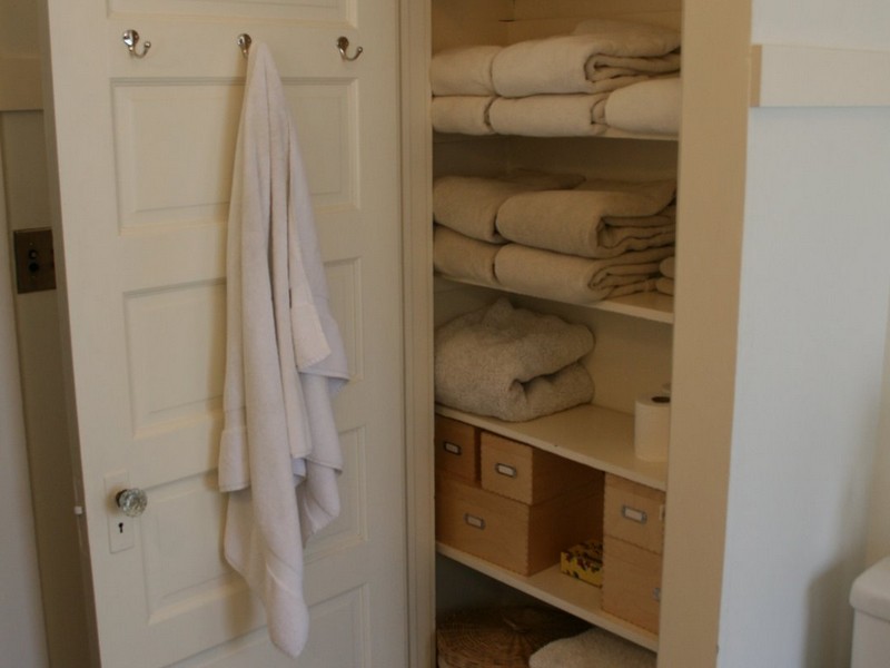 Built In Bathroom Linen Cabinets