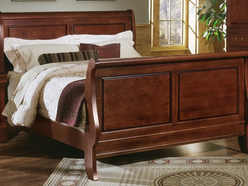 California King Sleigh Bedroom Set