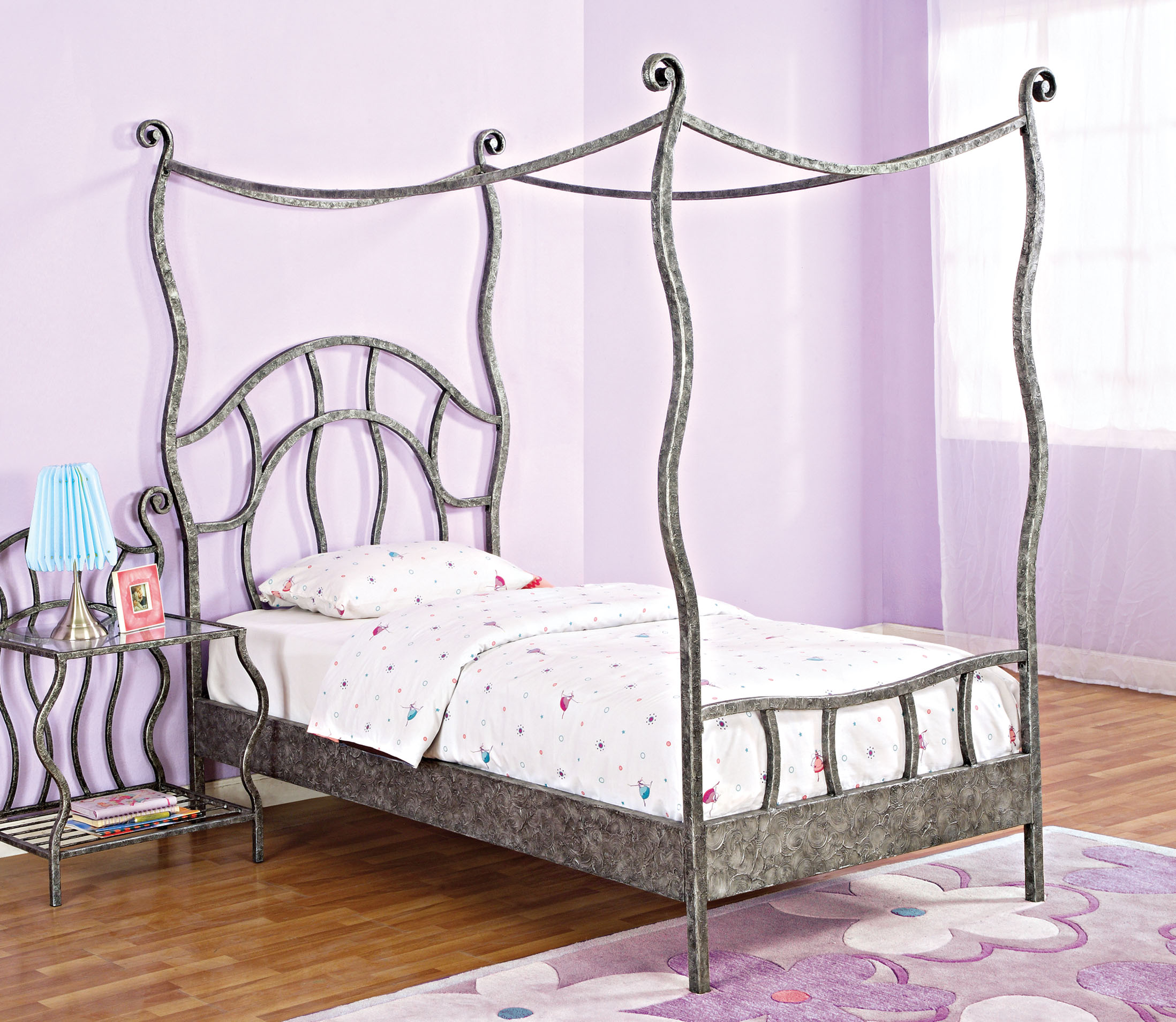 Canopy Bed Twin