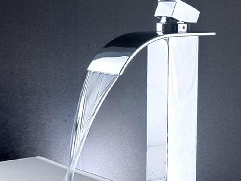 Centerset Bathroom Faucet Waterfall