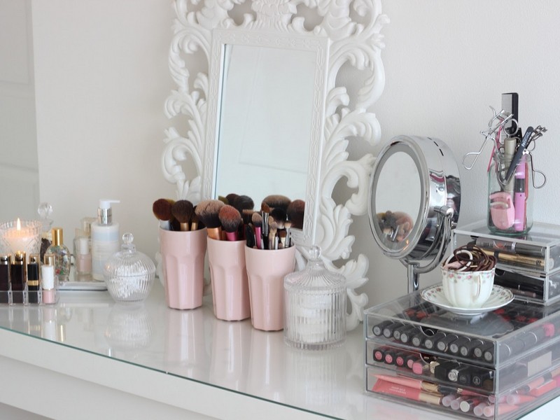 Clear Makeup Vanity Table