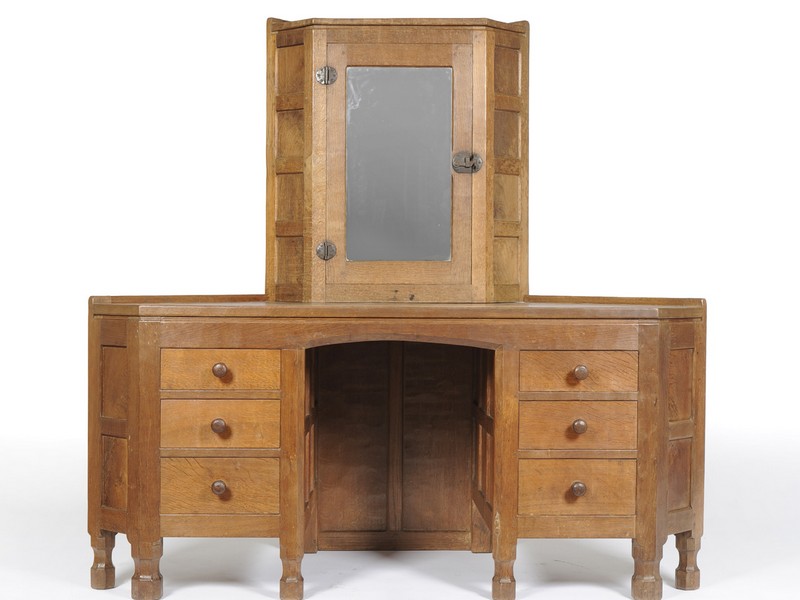 Corner Dressing Table