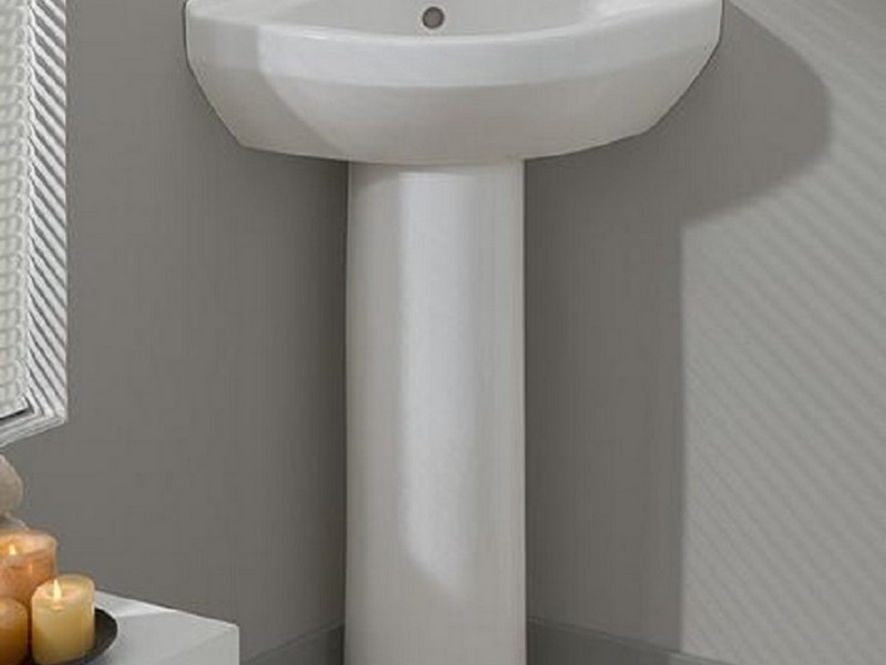 Corner Pedestal Sinks For Small Bathrooms