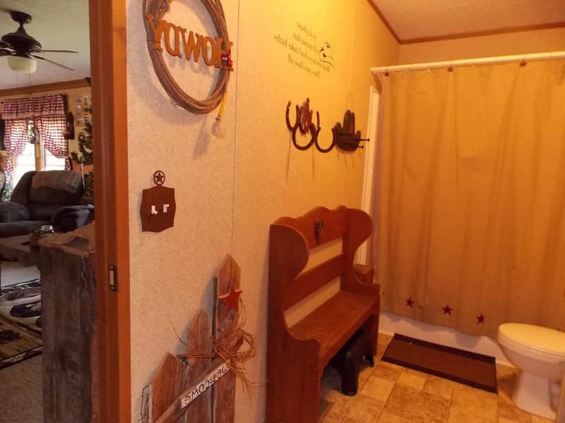 Country Primitive Bathroom Decor