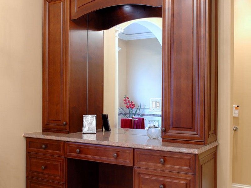 Custom Wood Bathroom Vanities