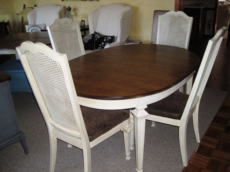 Dining Room Tables With Wicker Chairs