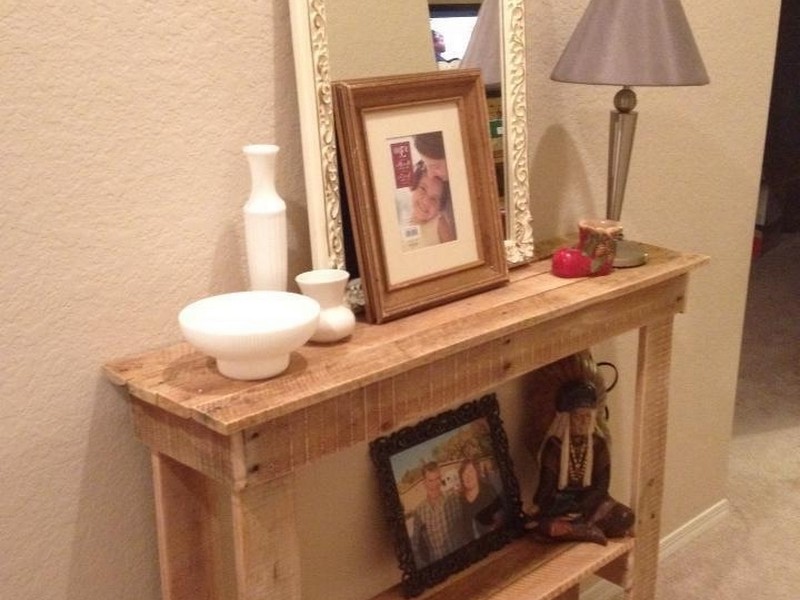 Diy Pallet Entryway Table