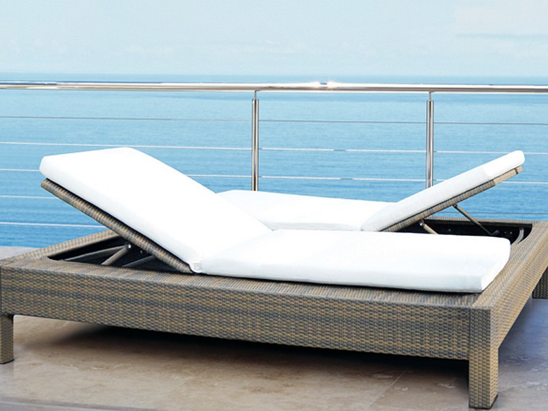 Mezzo Outdoor Double Chaise Lounge