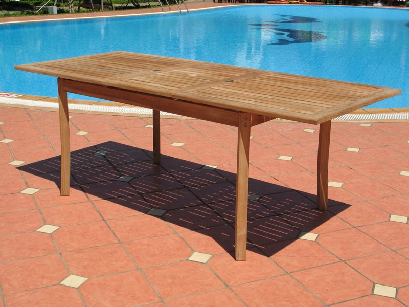 Expandable Outdoor Dining Table