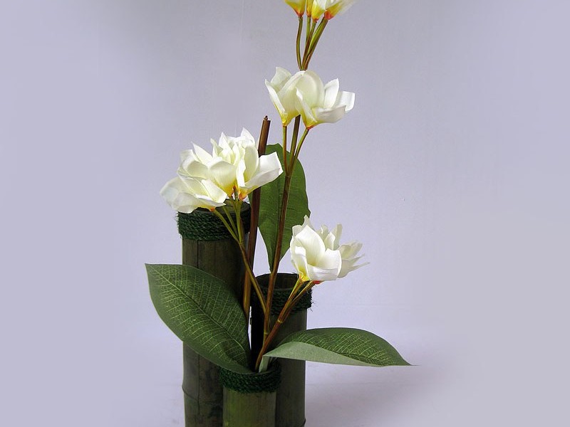 Fake Flower Arrangements In Vases