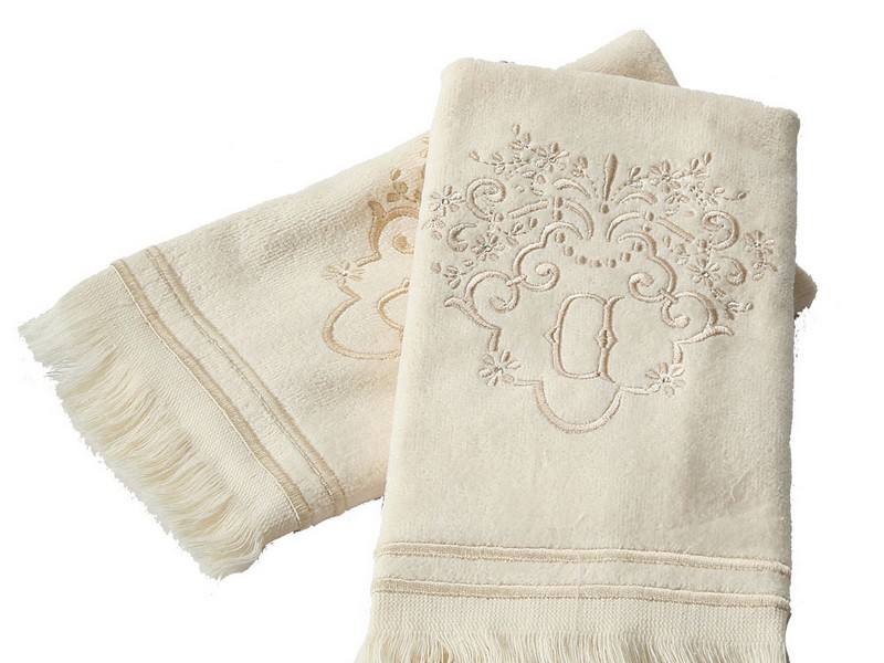 Finger Tip Towels