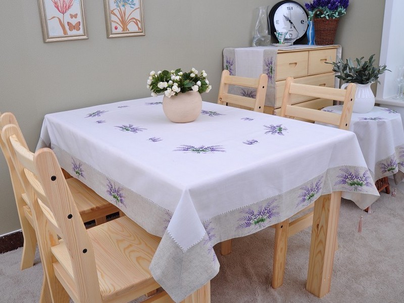 French Country Tablecloths