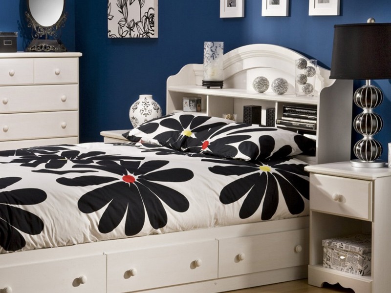 Full Size White Trundle Bed