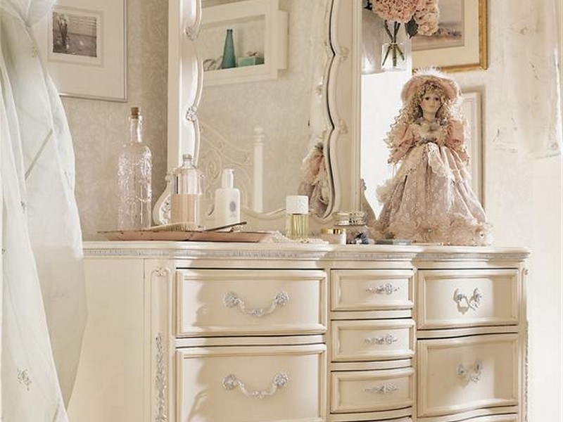 Girls White Dresser With Mirror