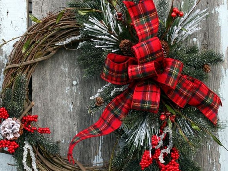 Holiday Grapevine Wreath Ideas