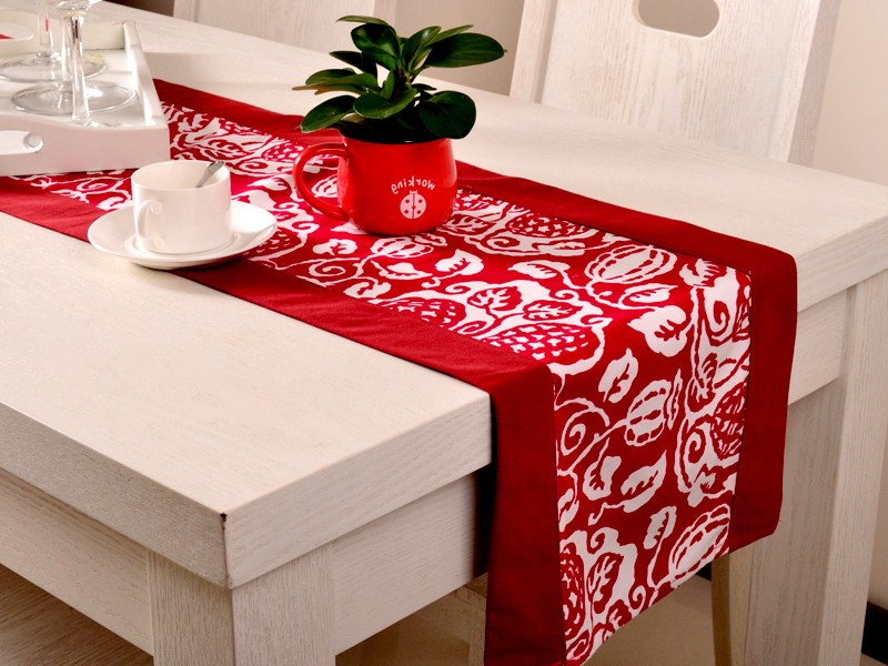 Holiday Table Runners