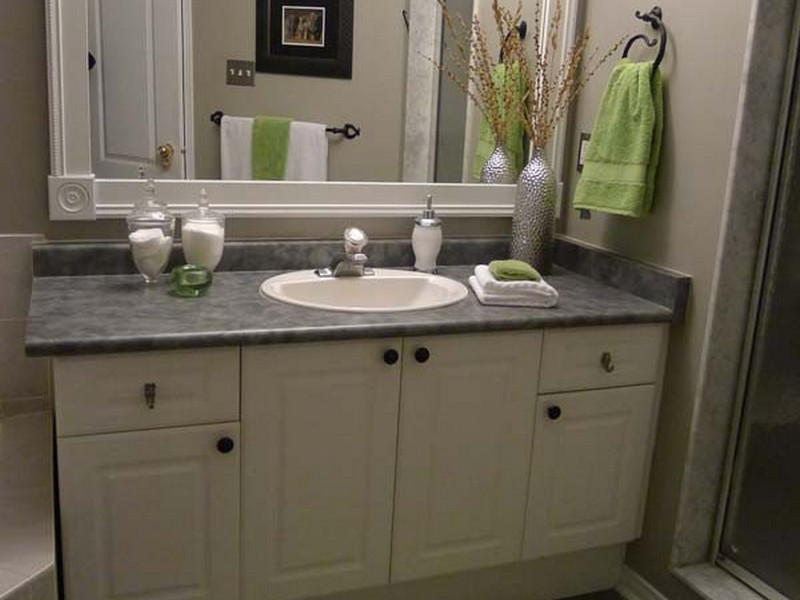 Ideas To Frame A Bathroom Mirror