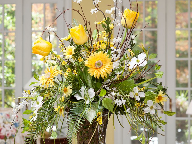 Large Floral Arrangements For Home