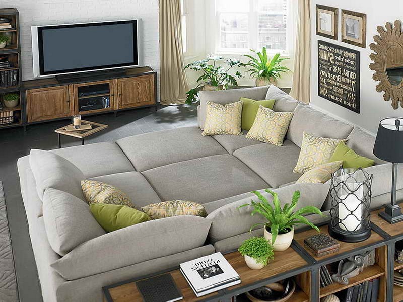 Living Rooms With Sectionals