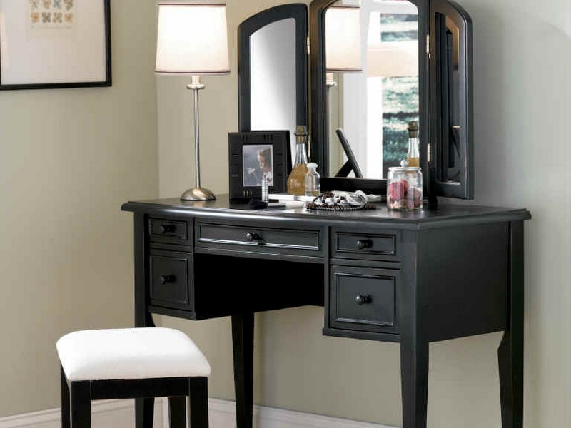 Mirrored Bedroom Vanity