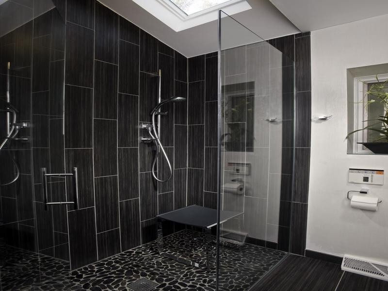 Modern Bathroom Shower Tile Designs