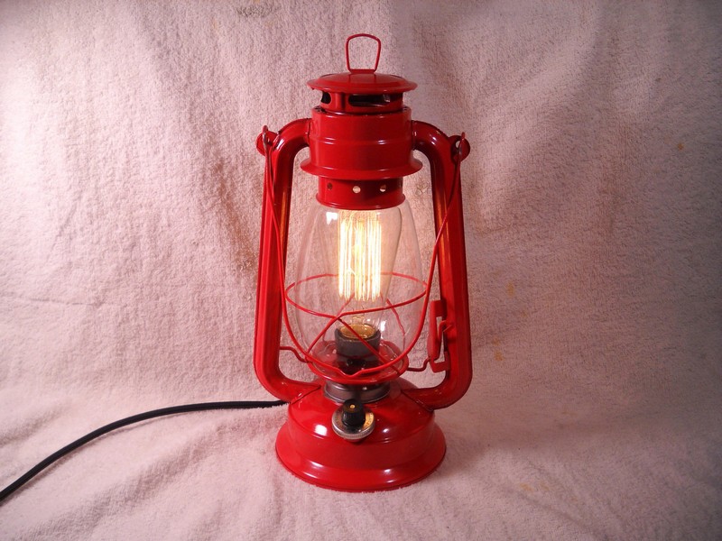 Old Fashioned Lanterns Electric