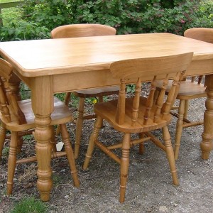 Outdoor Farmhouse Table And Chairs