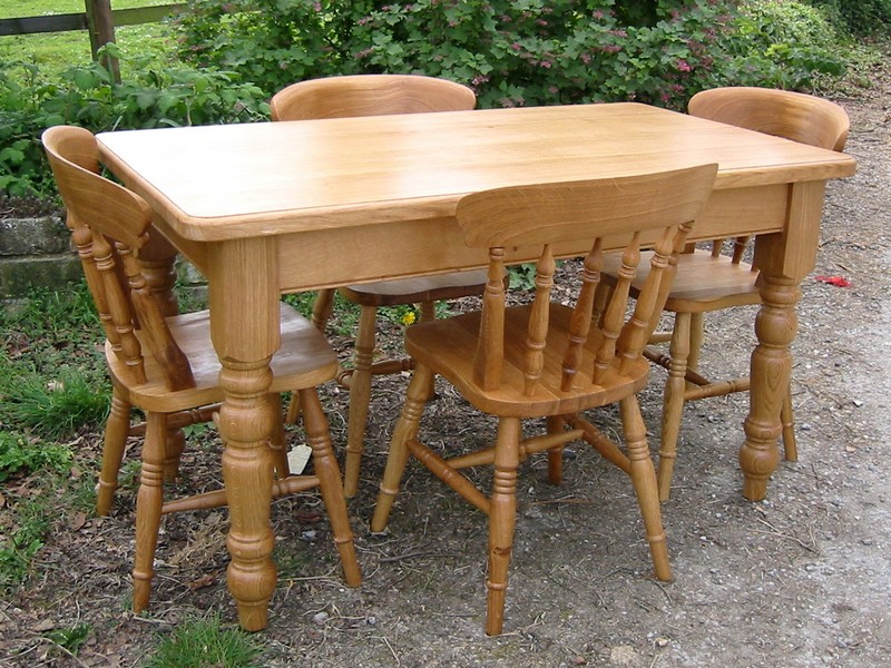 Outdoor Farmhouse Table And Chairs