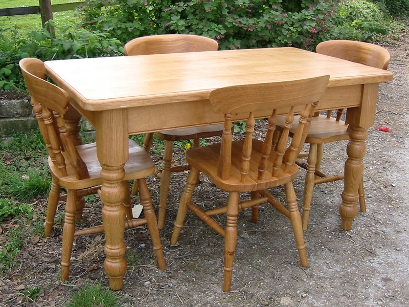 Outdoor Farmhouse Table And Chairs