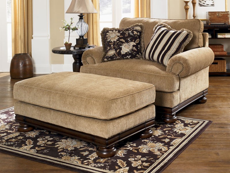 Oversized Loveseat With Ottoman