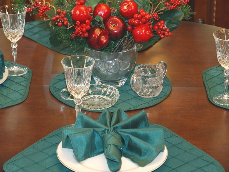 Placemats For Round Tables Wedge Pattern