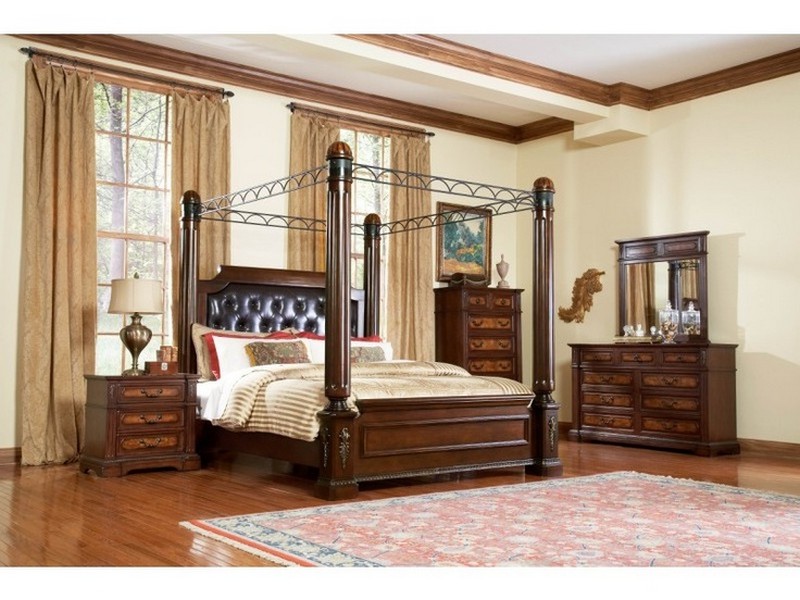 Queen Canopy Bedroom Sets