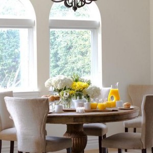 Round Breakfast Nook Tables