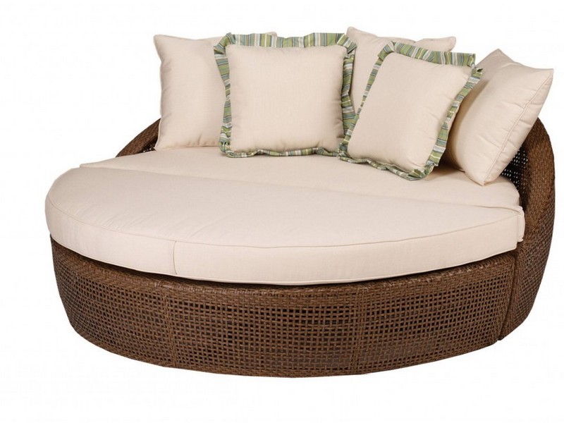 Round Chaise Lounge