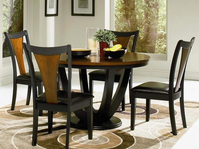 Round Dinette Table And Chairs