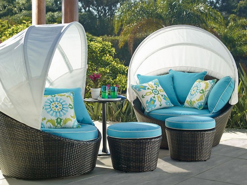 Round Outdoor Daybed With Canopy