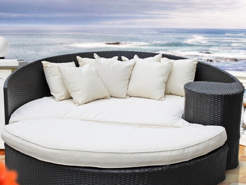 Round Outdoor Daybed