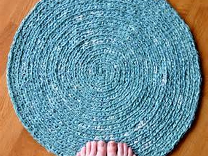 Round Throw Rugs