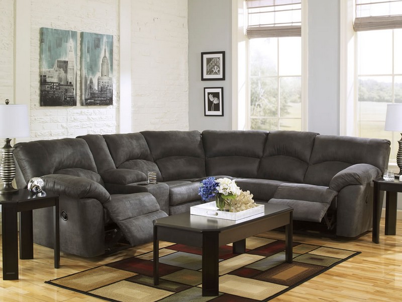 Sectional Couch With Recliner