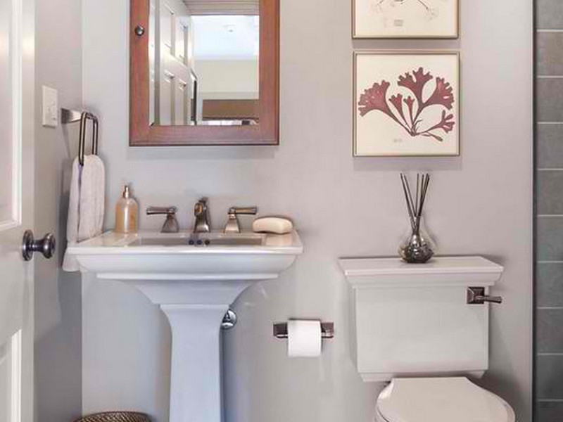 Small Bathrooms With Pedestal Sinks