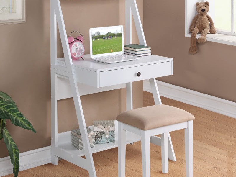 Small White Desk With Drawers