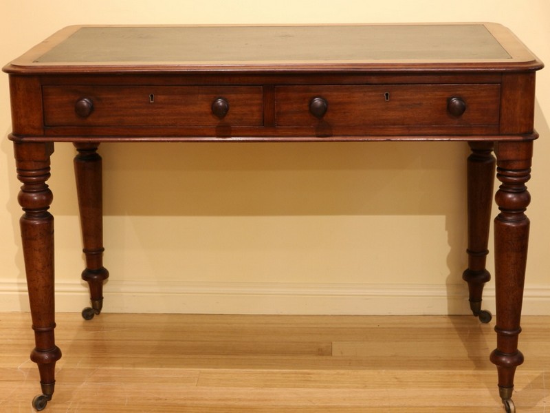 Mahogany Desk 4